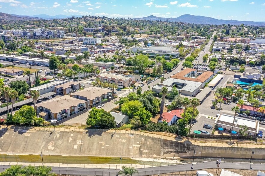More Photos Of 411 Waverly Pl, Escondido Apartments For Sale
