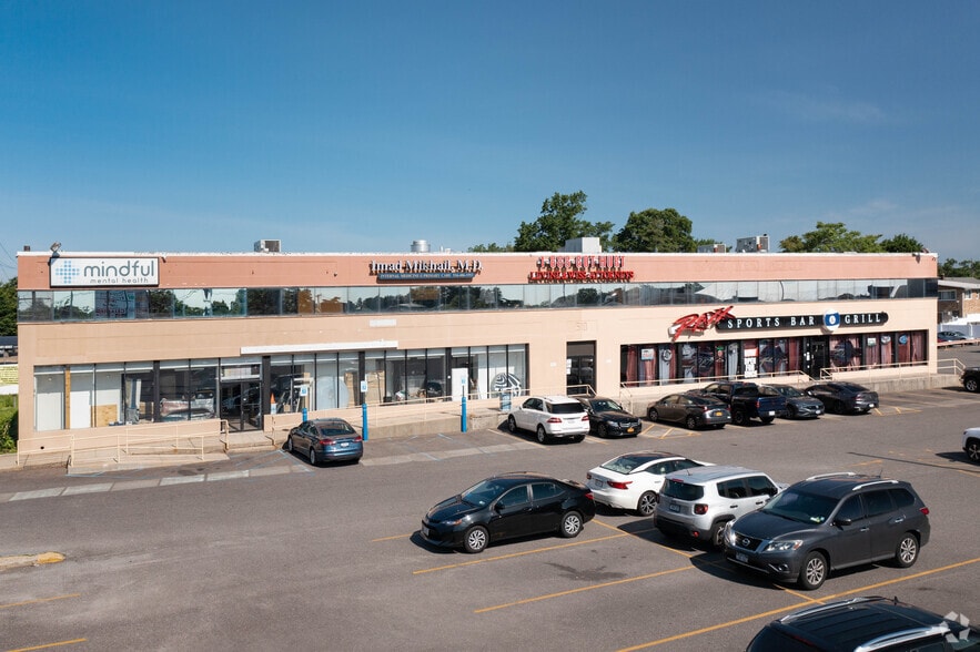 More Photos Of 510 Hempstead Tpke, West Hempstead Office For Lease