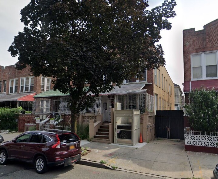 Primary Photo Of 1336 Croes Ave, Bronx Specialty For Lease