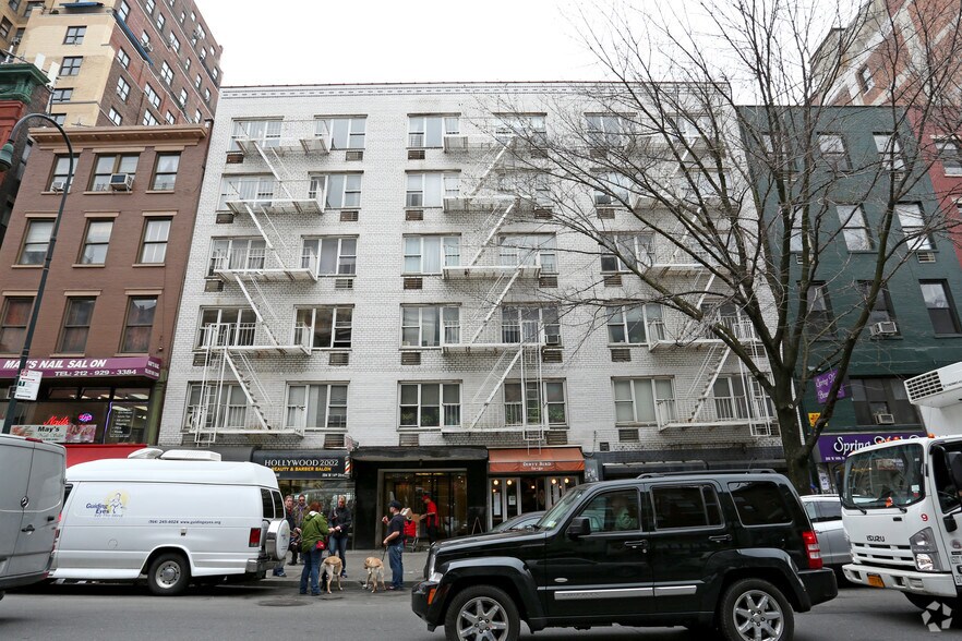 More Photos Of 204-208 W 14th St, New York Apartments For Lease