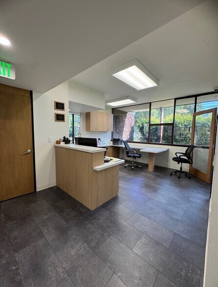 More Photos Of 814 W Foothill Blvd, Monrovia Medical For Sale