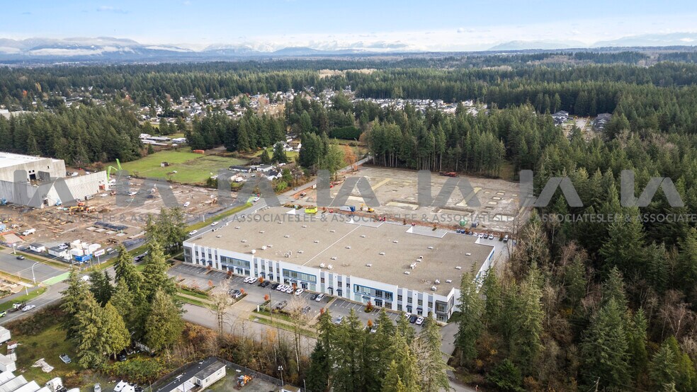 More Photos Of 3170 194 St, Surrey Showroom For Sale