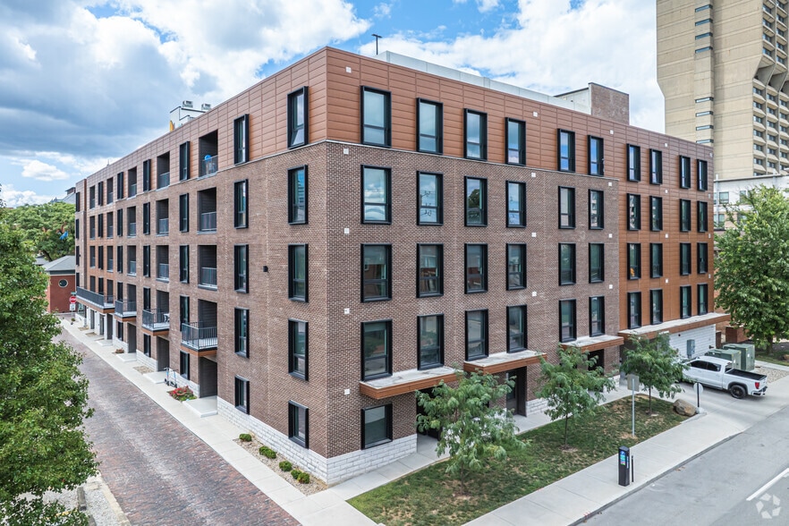 Primary Photo Of 423 E Michigan St, Indianapolis Office Residential For Lease