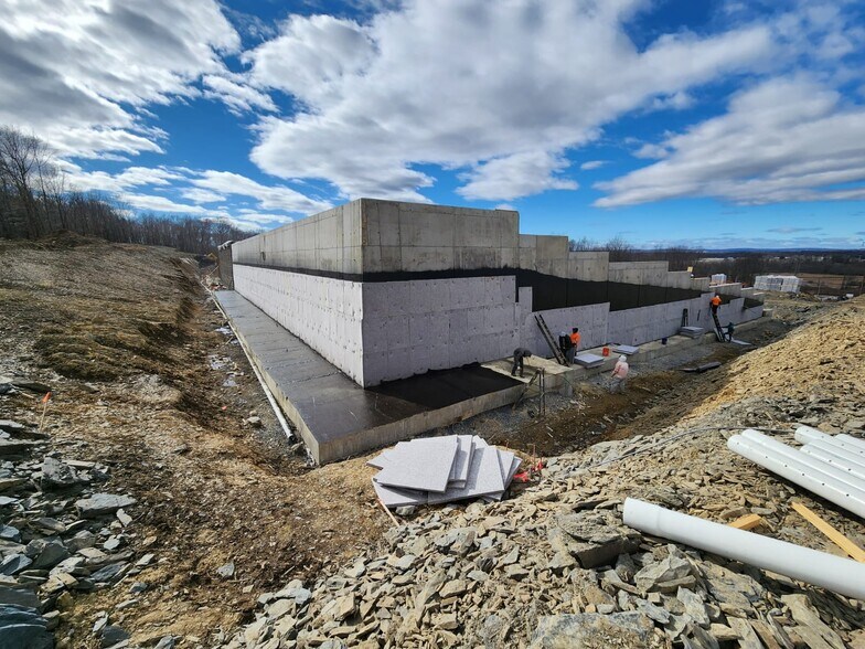 More Photos Of 39 Police Dr, Goshen Distribution For Lease