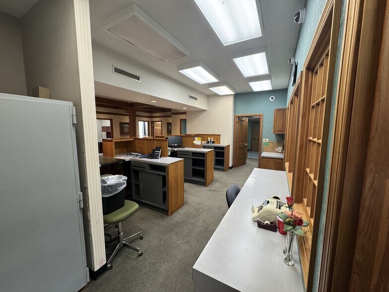 More Photos Of 2552 Highway 964, Saint Francisville Office For Lease