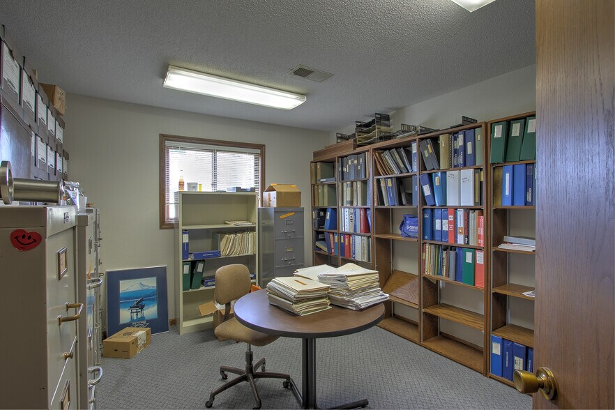 More Photos Of 1895 Frontage Rd, Mora Manufacturing For Sale