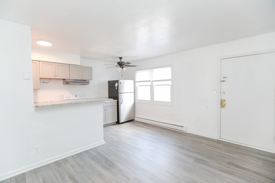 More Photos Of 1314-1318 Little Bay Ave, Norfolk Apartments For Sale