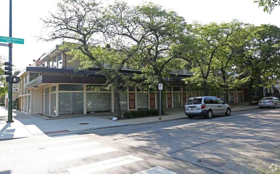 More Photos Of 3553-3559 W Peterson Ave, Chicago Office For Lease