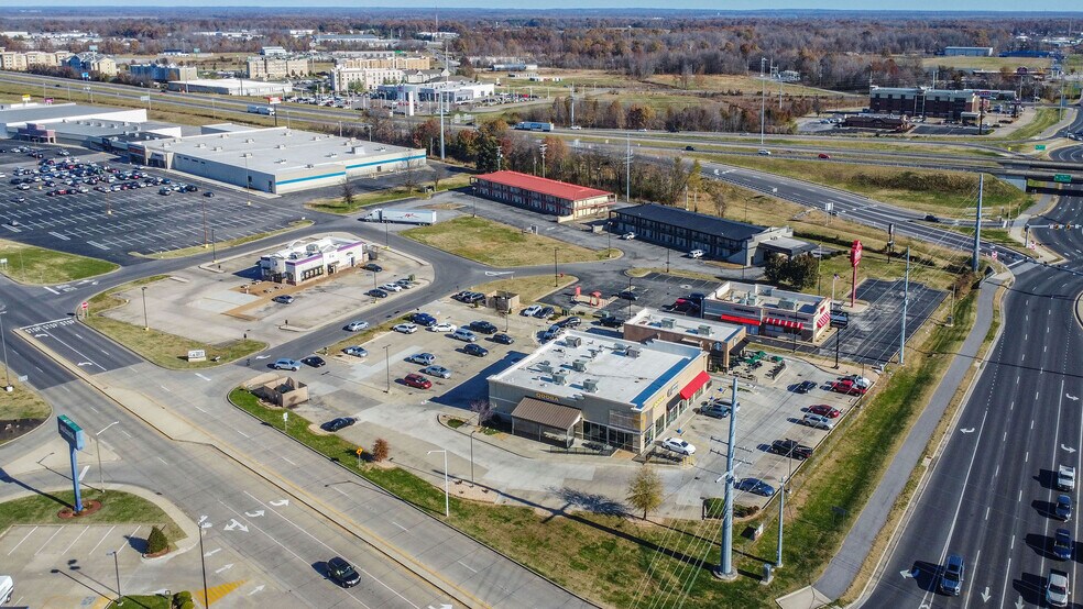 More Photos Of 5015 Hinkleville Rd, Paducah Restaurant For Lease