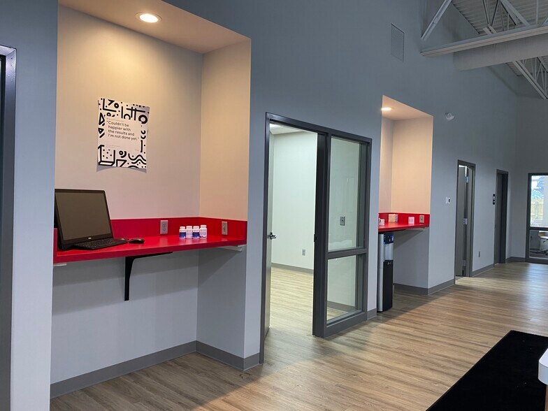 More Photos Of 6031-6045 Transit Rd, East Amherst Unknown For Lease