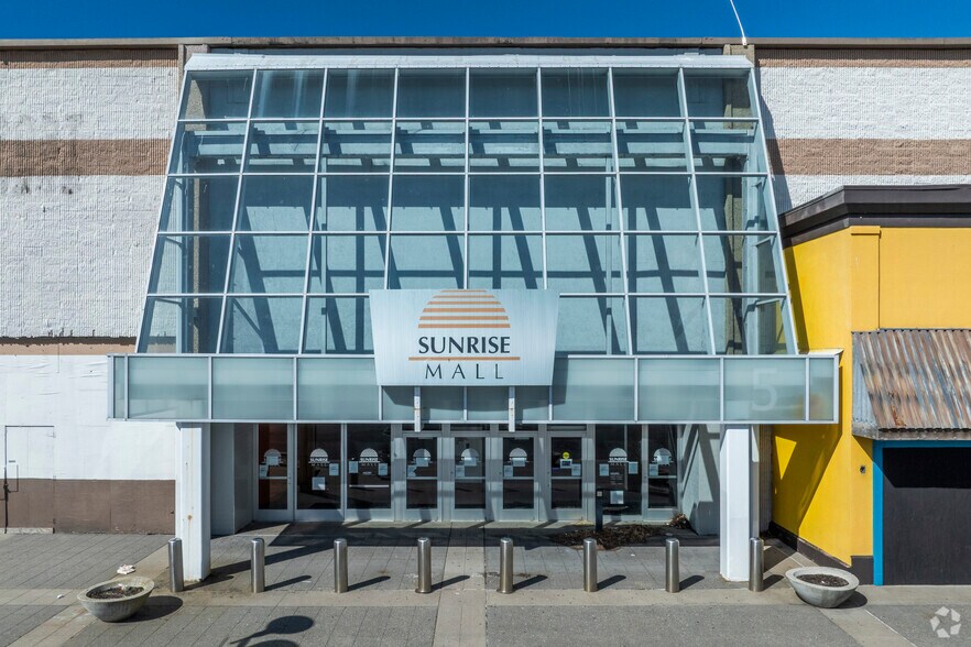 More Photos Of 1 Sunrise Mall, Massapequa General Retail For Lease