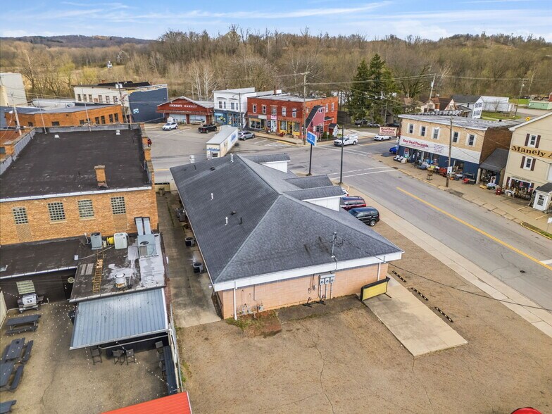 More Photos Of 1 Main St N, Navarre Restaurant For Sale