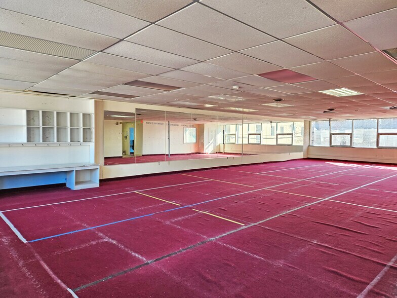 More Photos Of 4707-4711 Chase Ave, Bethesda Freestanding For Lease