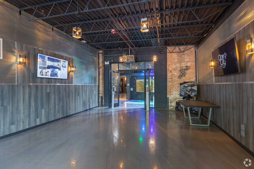 More Photos Of 1414 S Western Ave, Chicago Manufacturing For Lease