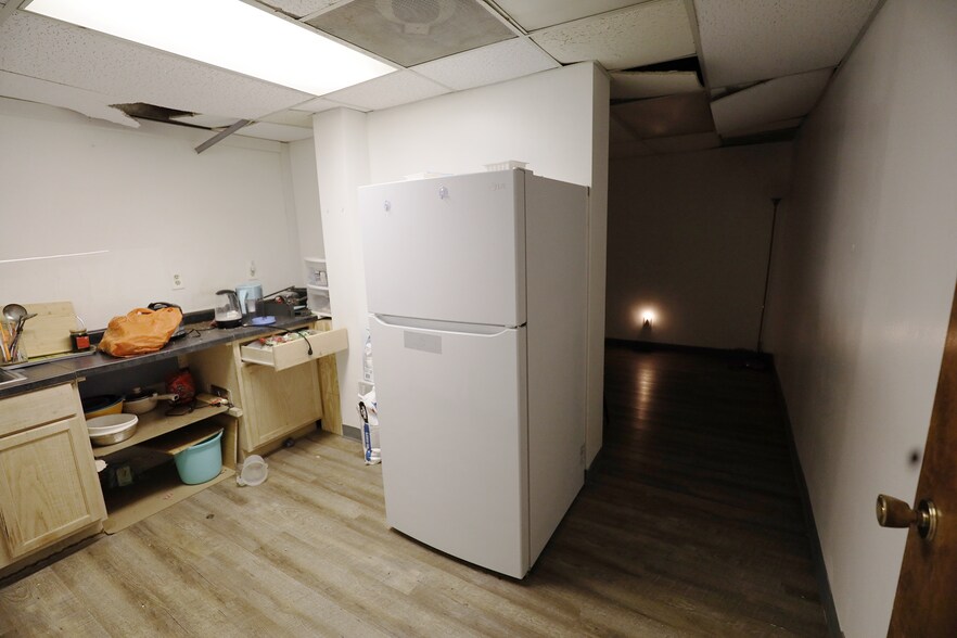 More Photos Of 2034-2046 Bailey Rd, Cuyahoga Falls Storefront Retail Office For Lease