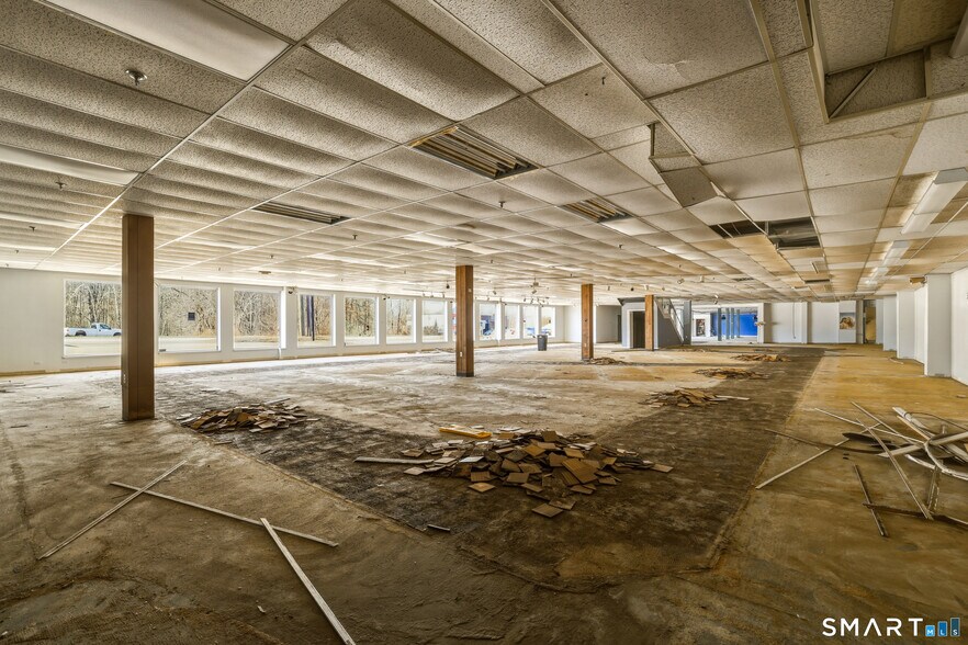 More Photos Of 1930 Silas Deane Hwy, Rocky Hill Freestanding For Sale