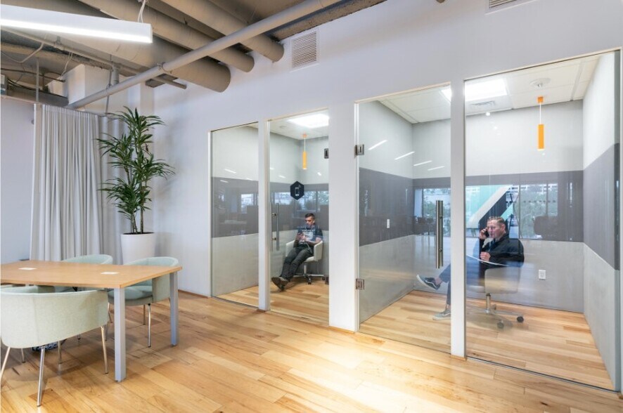 More Photos Of 145 S Fairfax Ave, Los Angeles Coworking Space