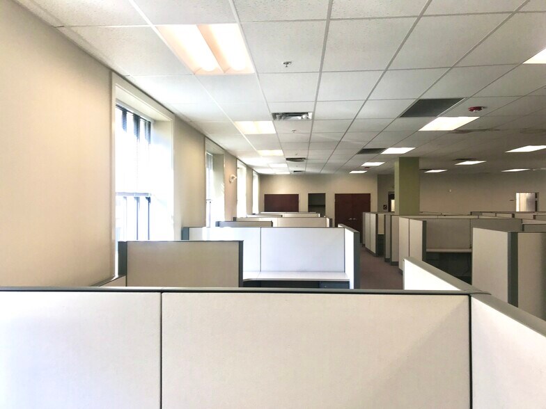 More Photos Of 200 N Duke St, Lancaster Office For Sale