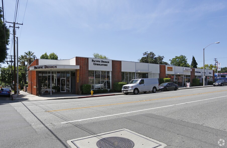More Photos Of 1194-1196 E Walnut St, Pasadena Storefront For Lease
