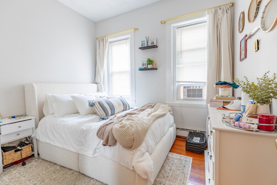 More Photos Of 291-293 E St, Boston Apartments For Sale