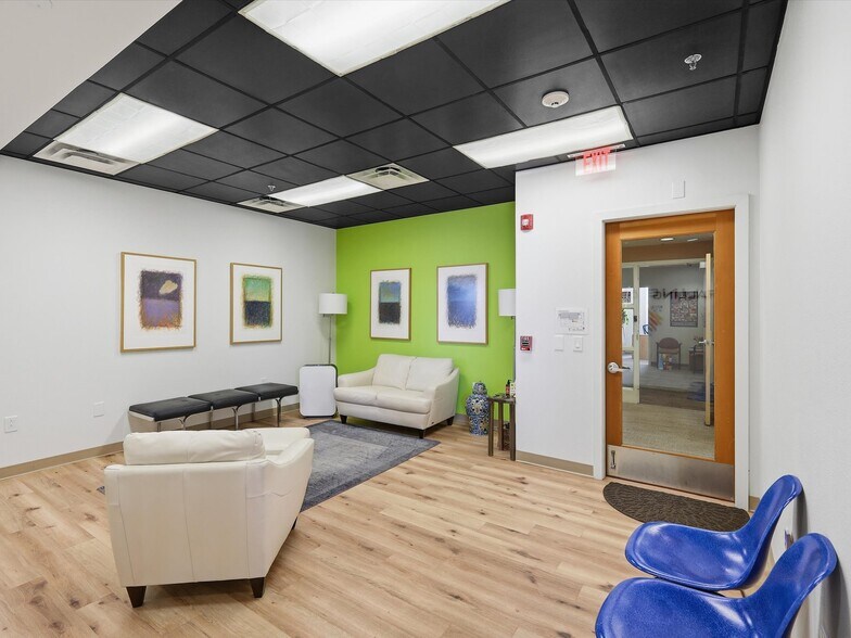More Photos Of 1607 Paseo De Peralta, Santa Fe Freestanding For Lease