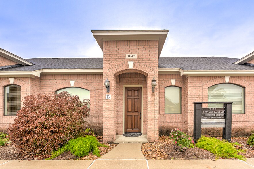 More Photos Of 1842 Snake River Rd, Katy Medical For Sale