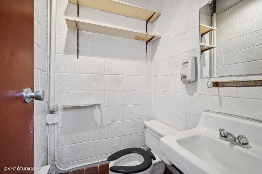 More Photos Of 1820 W Irving Park Rd, Schaumburg Fast Food For Sale