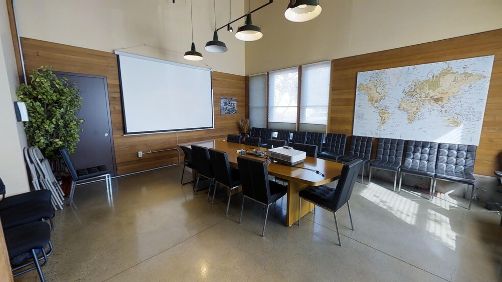 More Photos Of 2865 7th St, Berkeley Warehouse For Lease