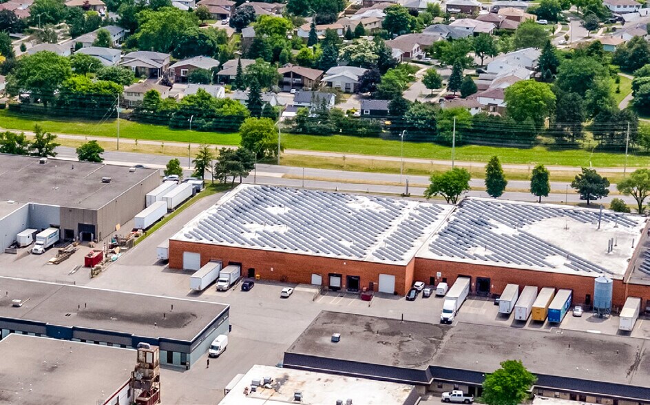 More Photos Of 563 Queensway, Mississauga Manufacturing For Lease