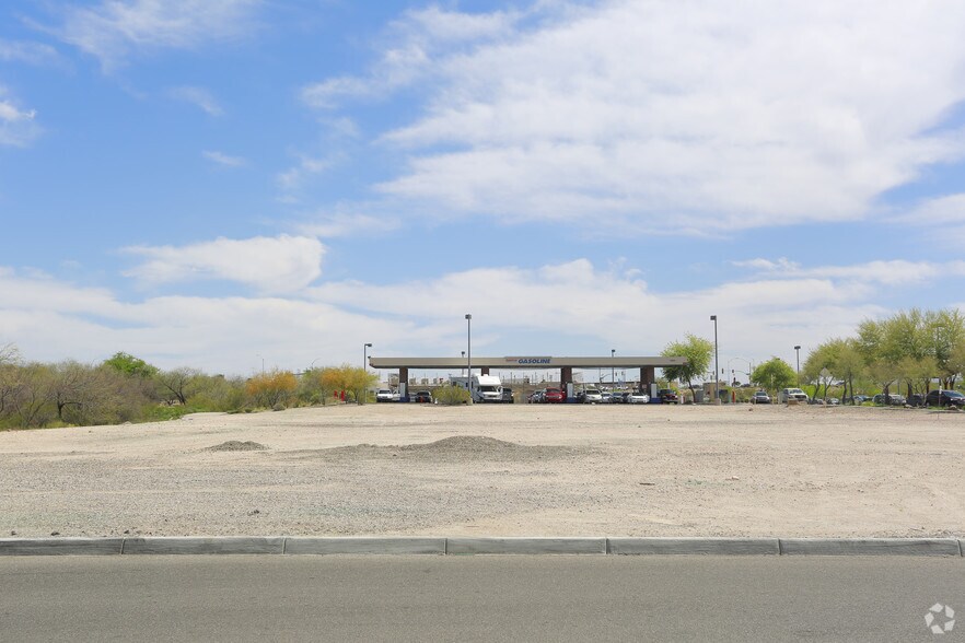 Primary Photo Of 1600 E Tucson Marketplace Blvd, Tucson Restaurant For Lease