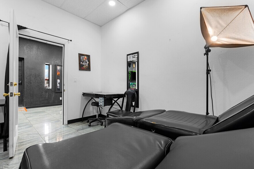 More Photos Of 4105 S Central Ave, Phoenix Freestanding For Sale