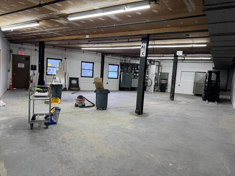More Photos Of 349 Railroad Ave, East Rutherford Light Distribution For Lease