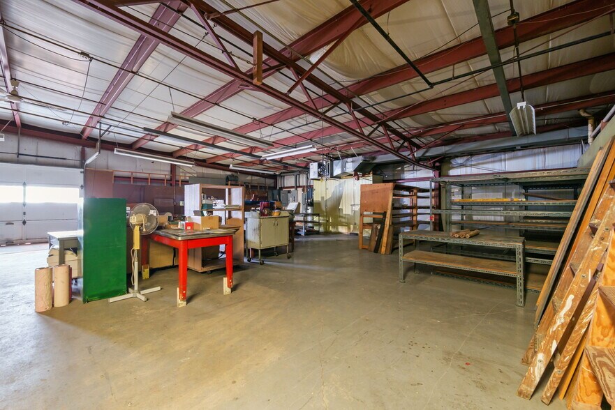 More Photos Of 690 S Lapeer Rd, Oxford Warehouse For Sale