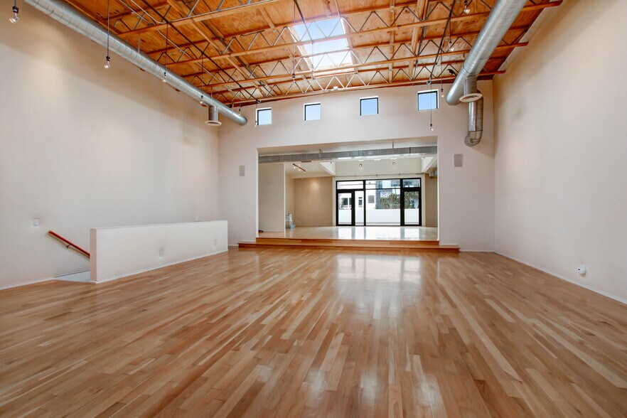 More Photos Of 1514 Abbot Kinney Blvd, Los Angeles Loft Creative Space For Lease