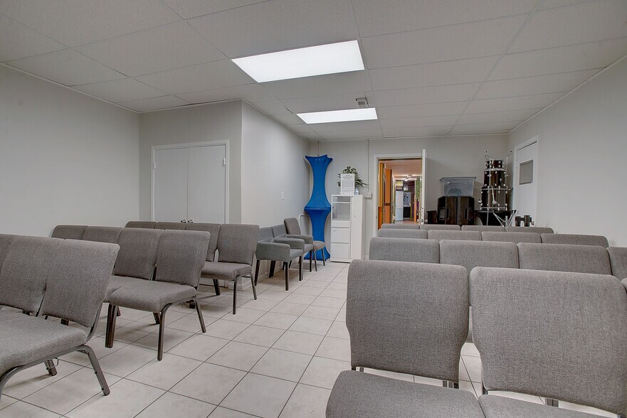 More Photos Of 1321-1323 S Austin Blvd, Cicero Religious Facility For Sale
