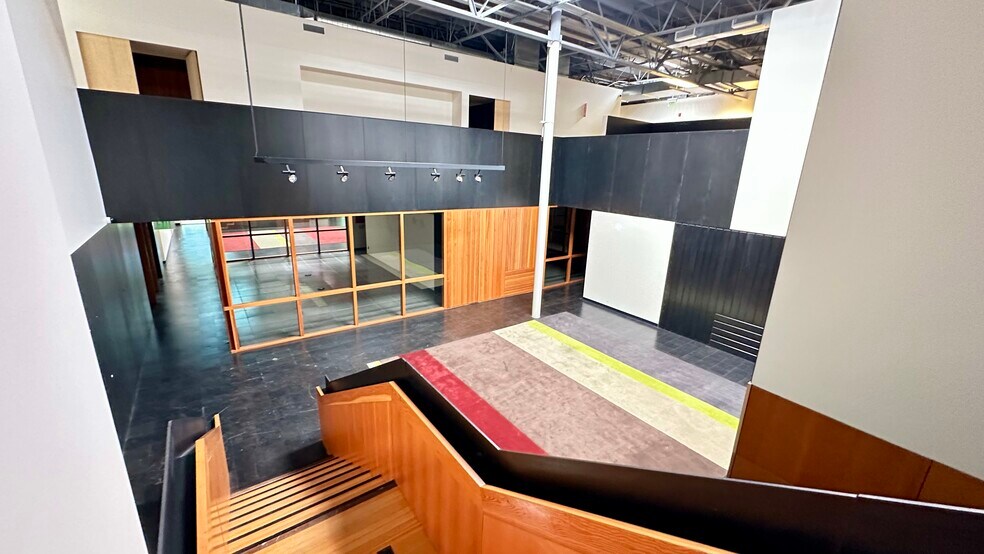 More Photos Of 43455 Business Park Dr, Temecula Research And Development For Lease