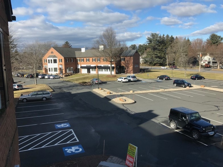 More Photos Of 1051 Farmington Ave, Farmington Unknown For Lease