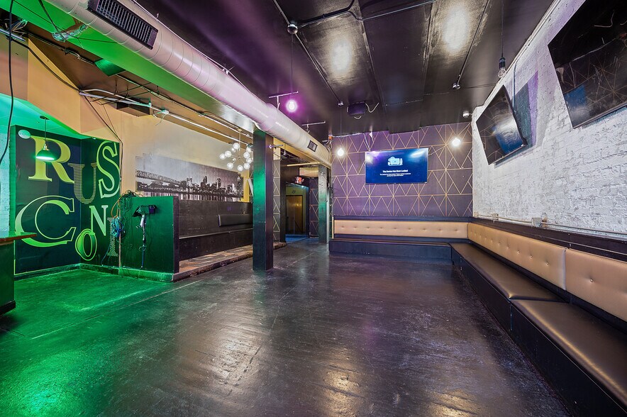 More Photos Of 126 W Sixth St, Cincinnati Apartments For Lease