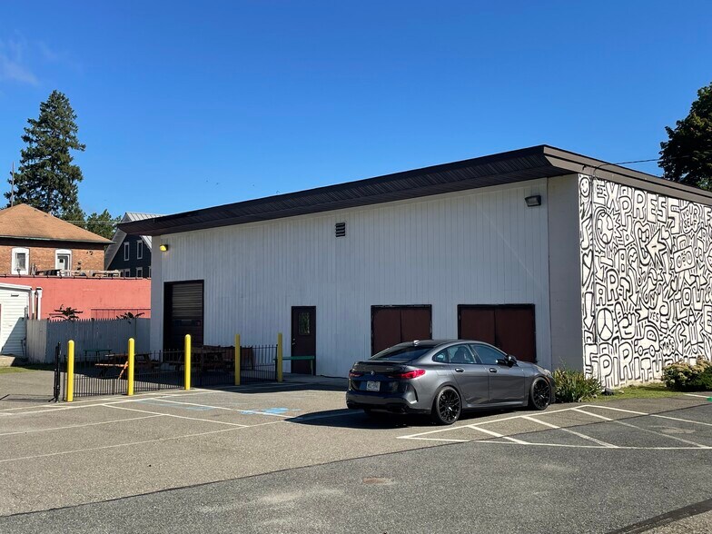 More Photos Of 265 Main St, Cornwall Schools For Sale
