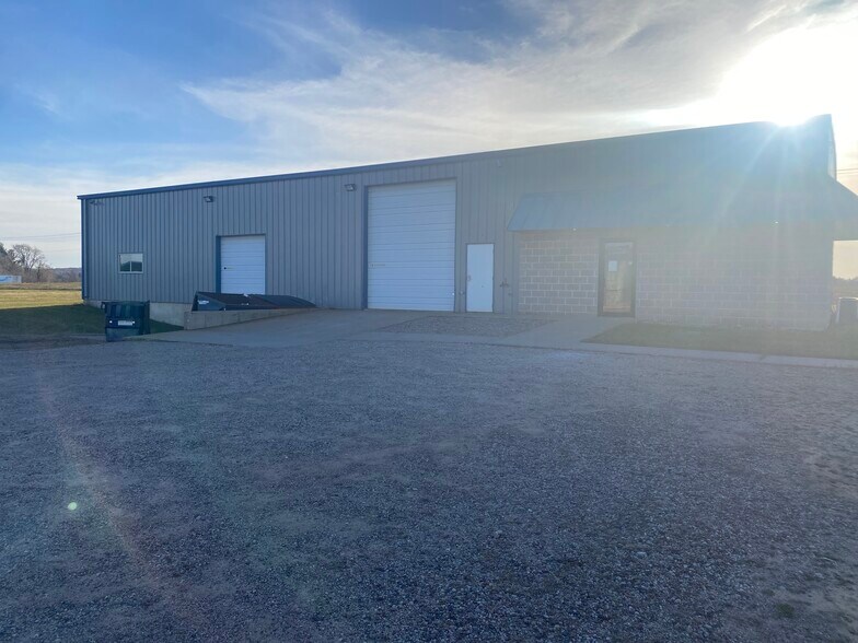 More Photos Of 411 Lorry St, Amherst Manufacturing For Sale
