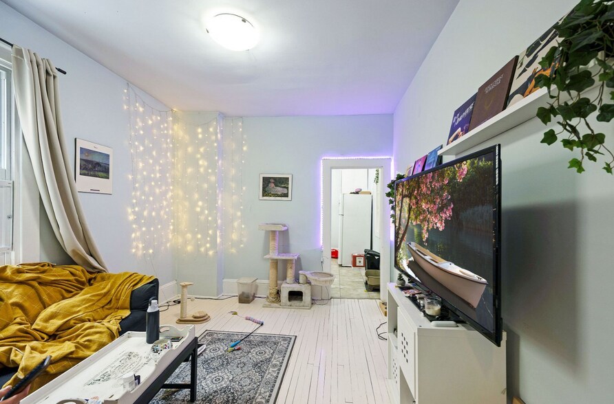 More Photos Of 335-337 St. Patrick St, Ottawa Apartments For Sale