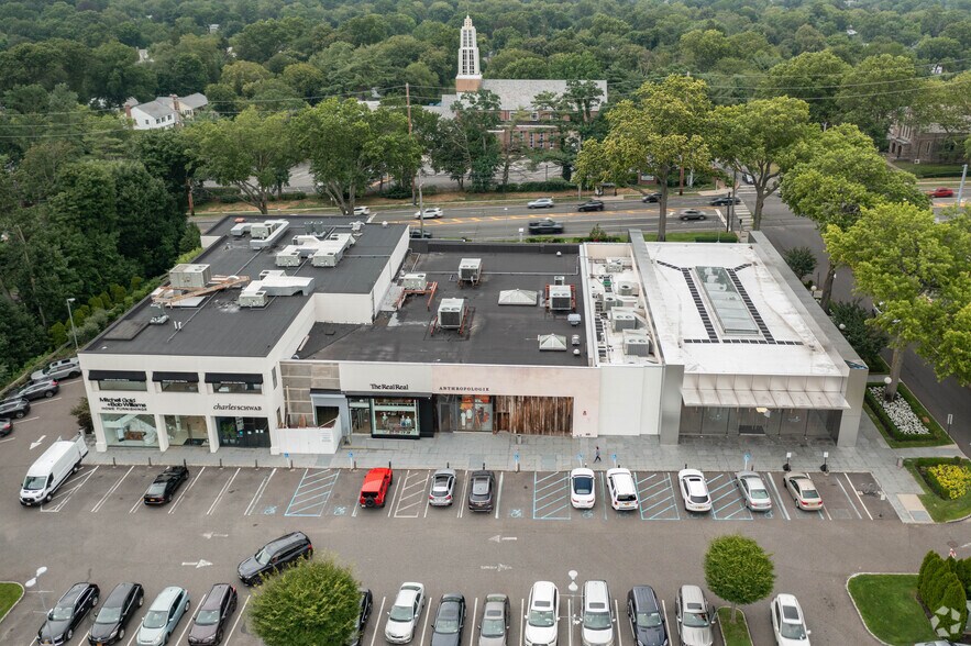 More Photos Of 1900 Northern Blvd, Manhasset General Retail For Lease