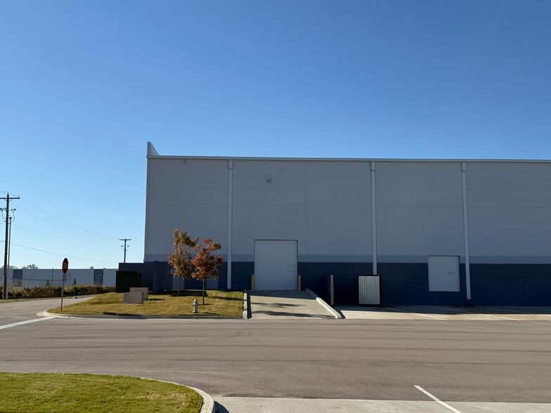 More Photos Of 825 Beechcroft Rd, Spring Hill Unknown For Lease