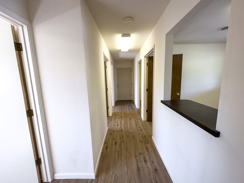 More Photos Of 16850 Willow Glen Rd, Brownsville Storefront Retail Office For Sale