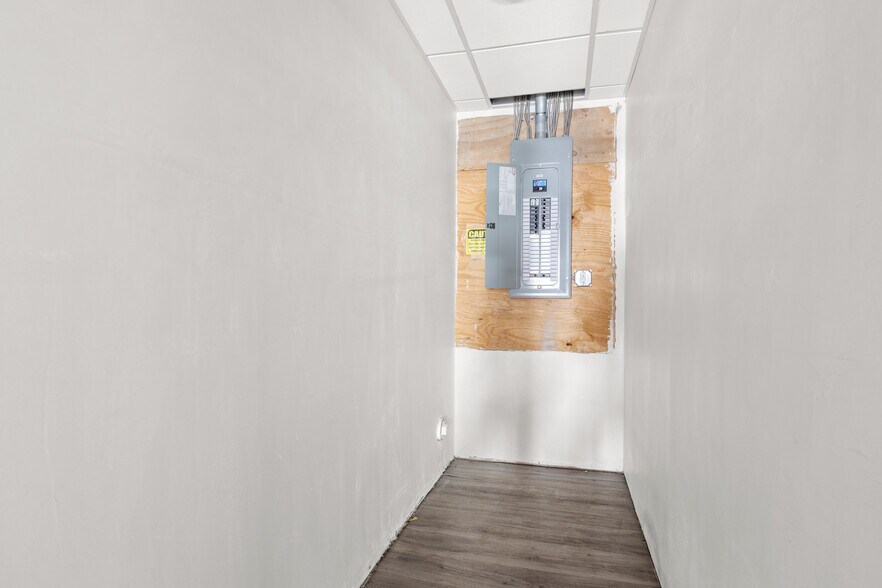 More Photos Of 1016 Park Ave, Cranston Loft Creative Space For Sale