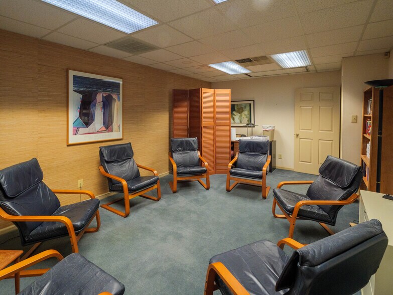 More Photos Of 3200 Croasdaile Dr, Durham Medical For Lease