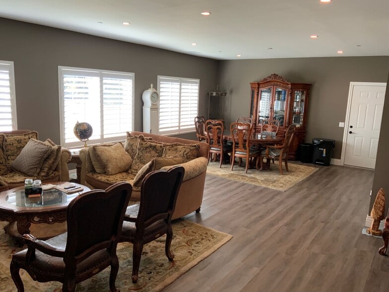 More Photos Of 30455 Auberry Rd, Prather Self Storage For Sale