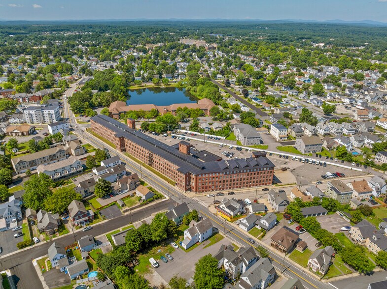More Photos Of 51-55 Lake St, Nashua Light Manufacturing For Sale
