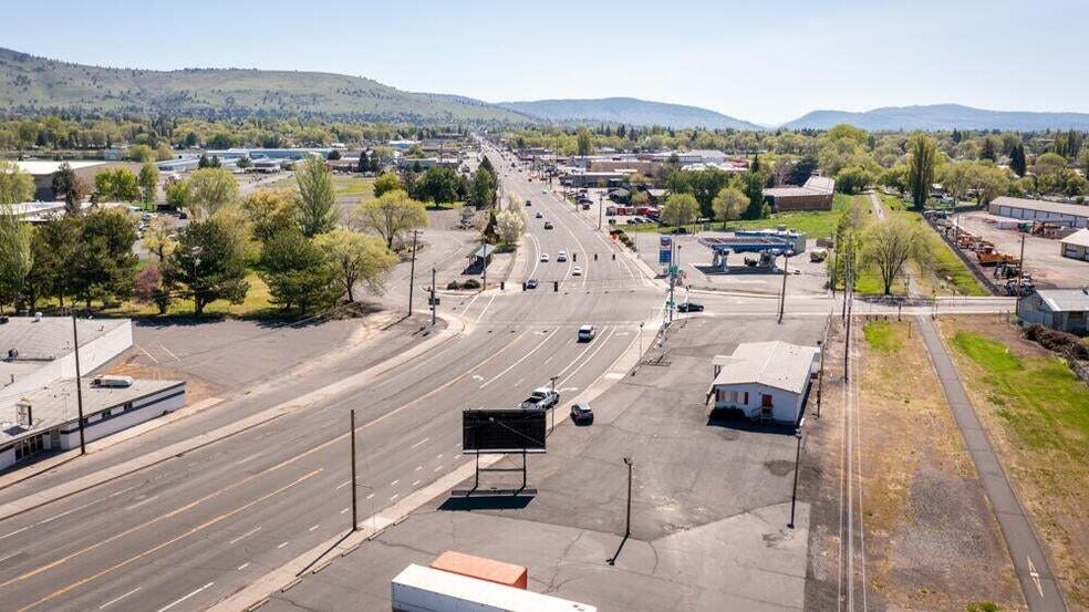 More Photos Of 3350 S 6th St, Klamath Falls Auto Dealership For Sale