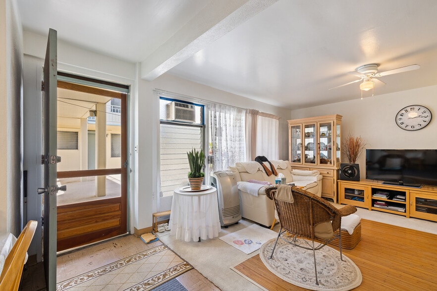 More Photos Of 1218 King Street, Honolulu Apartments For Sale